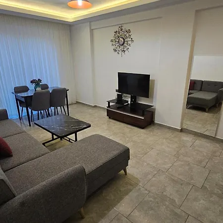 Havuzlu Site Icinde Kiralik Apartment